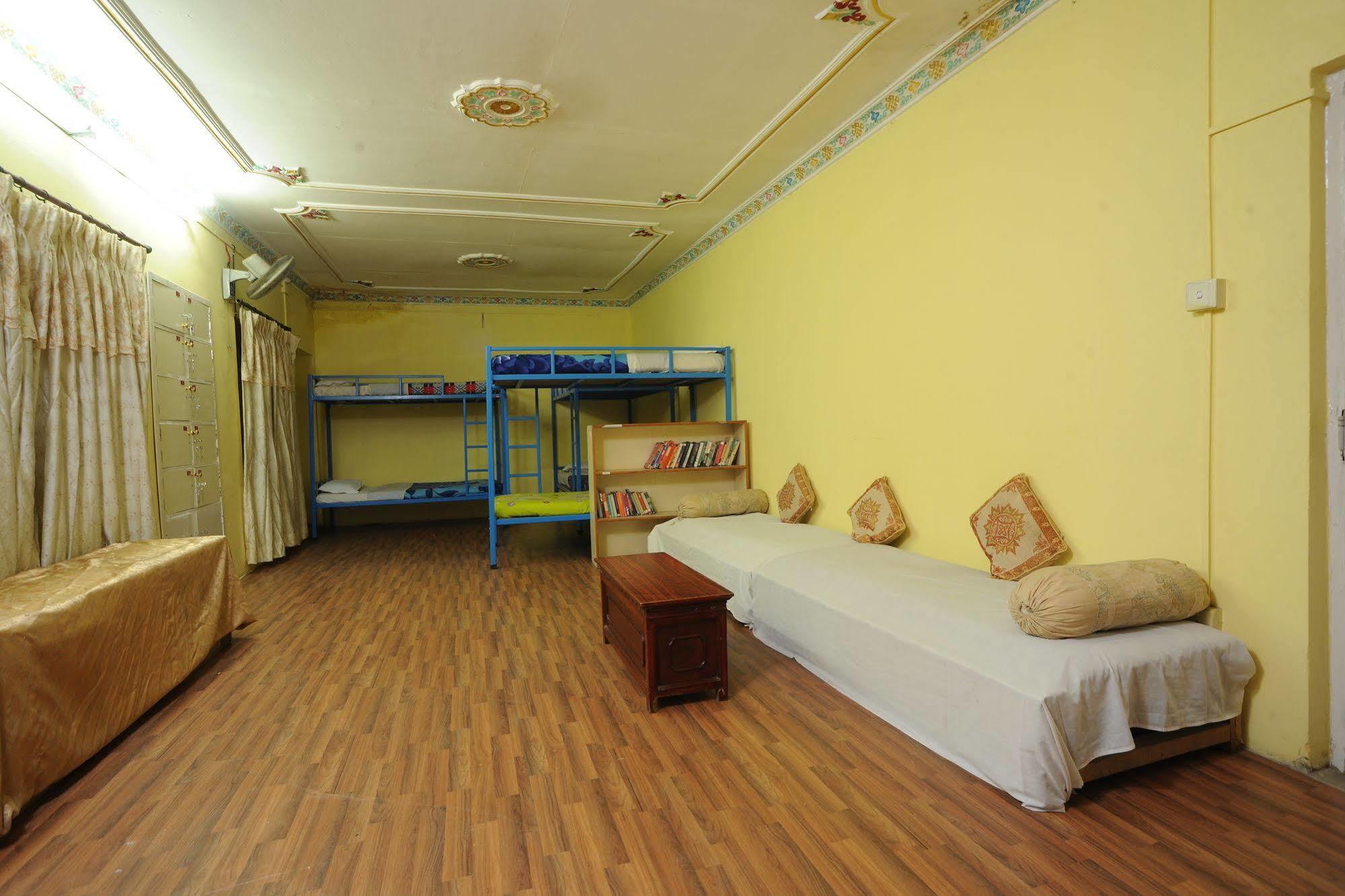 Hotel Himalaya Yoga Kathmandu Exterior foto